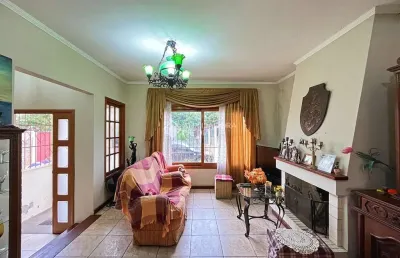 Casa com 3 quartos à venda na rua kyve t knijnik, 80, espírito santo, porto alegre, 164 m2 por r$ 795.000