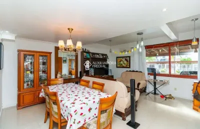 Casa com 3 quartos à venda na rua carlos maximiliano fayet, 230, hípica, porto alegre, 149 m2 por r$ 859.900