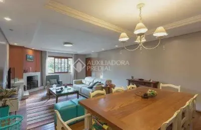 Casa com 3 quartos à venda na rua villa lobos, 75, ipanema, porto alegre, 246 m2 por r$ 824.000