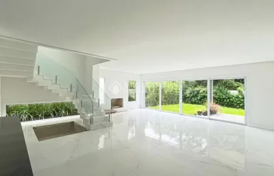 Casa em condomínio fechado com 3 quartos à venda na rua doutor ney de castilhos ferreira, 300, pedra redonda, porto alegre, 276 m2 por r$ 2.045.900