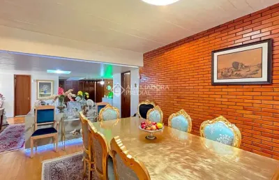 Casa com 3 quartos à venda na rua maracá, 51, vila assunção, porto alegre, 407 m2 por r$ 3.000.000