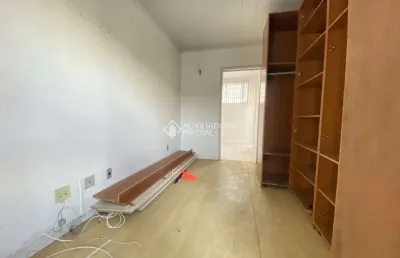 Apartamento com 2 quartos à venda na rua padre joão batista reus, 3347, camaquã, porto alegre, 54 m2 por r$ 155.000