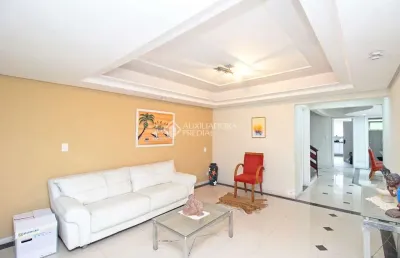 Casa com 6 quartos à venda na avenida tramandaí, 646, ipanema, porto alegre, 325 m2 por r$ 1.400.000