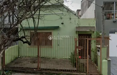 Casa com 3 quartos à venda na rua miguel tostes, 662, rio branco, porto alegre, 110 m2 por r$ 814.000