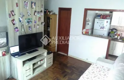 Apartamento com 2 quartos à venda na rua orfanotrófio, 204, teresópolis, porto alegre, 42 m2 por r$ 160.000