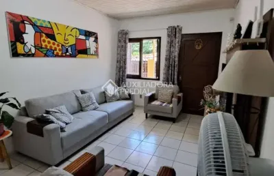 Casa com 4 quartos à venda na rua doutor barcelos, 1560, tristeza, porto alegre, 190 m2 por r$ 849.900