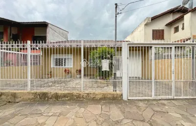 Casa com 3 quartos à venda na rua coelho da costa, 15, nonoai, porto alegre, 300 m2 por r$ 690.000