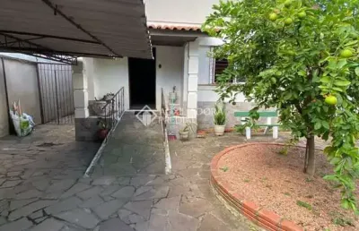 Casa com 3 quartos à venda na rua doutor campos velho, 1656, cristal, porto alegre, 90 m2 por r$ 600.000