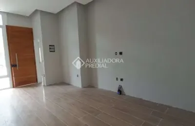 Casa com 2 quartos à venda na rua fernando jorge schneider, 945, hípica, porto alegre, 80 m2 por r$ 483.000