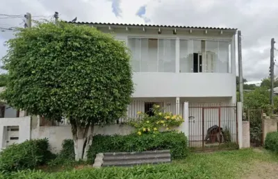 Casa com 3 quartos à venda na orígenes lessa, 195, mário quintana, porto alegre, 198 m2 por r$ 300.000