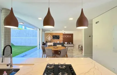 Casa em condomínio fechado com 3 quartos à venda na estrada das três meninas, 2001, vila nova, porto alegre, 284 m2 por r$ 1.990.000