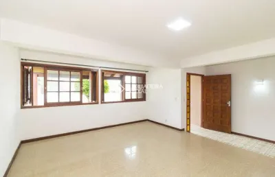 Casa com 4 quartos à venda na avenida guaíba, 13166, serraria, porto alegre, 334 m2 por r$ 900.000