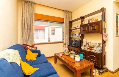 Apartamento com 2 quartos à venda na rua marechal hermes, 151, camaquã, porto alegre, 53 m2 por r$ 185.000