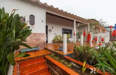 Casa em condomínio fechado com 3 quartos à venda na rua coronel massot, 1583, cristal, porto alegre, 240 m2 por r$ 795.000