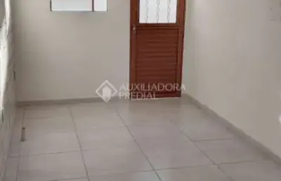 Casa em condomínio fechado com 1 quarto à venda na rua padre joão batista reus, 3036, camaquã, porto alegre, 46 m2 por r$ 140.000