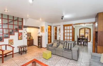 Casa em condomínio fechado com 3 quartos à venda na rua professor clemente pinto, 886, medianeira, porto alegre, 167 m2 por r$ 700.000