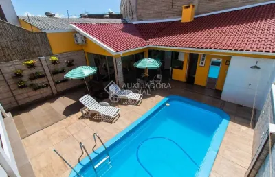 Casa em condomínio fechado com 4 quartos à venda na rua paulo derly strehl, 30, espírito santo, porto alegre, 284 m2 por r$ 2.849.000