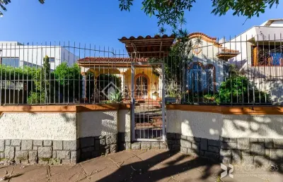 Casa com 3 quartos à venda na rua cariri, 125, vila assunção, porto alegre, 234 m2 por r$ 1.200.000