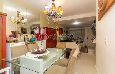 Casa em condomínio fechado com 3 quartos à venda na rua chavantes, 119, vila assunção, porto alegre, 184 m2 por r$ 1.132.000