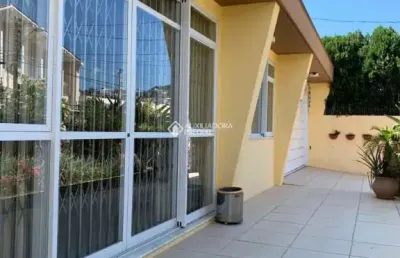 Casa com 4 quartos à venda na rua graciliano ramos, 54, agronômica, florianópolis, 310 m2 por r$ 1.700.000