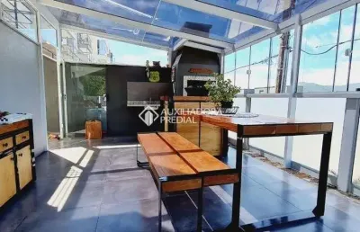 Casa com 3 quartos à venda na rua acelon eduardo da silva, 376, córrego grande, florianópolis, 176 m2 por r$ 2.250.000