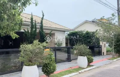 Casa em condomínio fechado com 4 quartos à venda na avenida dos jerivás, 293, cachoeira do bom jesus, florianópolis, 197 m2 por r$ 1.800.000