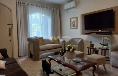 Casa com 4 quartos à venda na rua presidente gama rosa, 175, trindade, florianópolis, 200 m2 por r$ 2.200.000