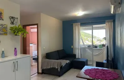 Apartamento com 2 quartos à venda na avenida governador jorge lacerda, 1835, costeira do pirajubaé, florianópolis, 56 m2 por r$ 600.000
