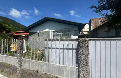 Casa com 3 quartos à venda na ibatingui, 130, monte verde, florianópolis, 136 m2 por r$ 600.000
