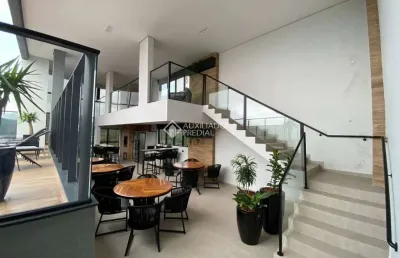 Apartamento com 3 quartos à venda na senador atã­lio fontana, 49, balneário perequê, porto belo, 100 m2 por r$ 2.400.000