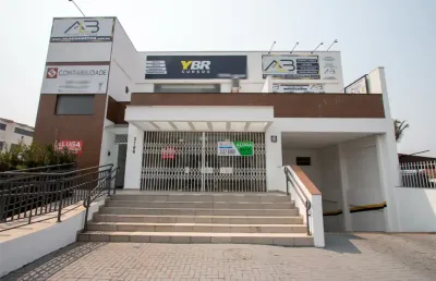 Ponto comercial para alugar na Avenida Jacob Macanhan, 3186, Jardim Cláudia, Pinhais