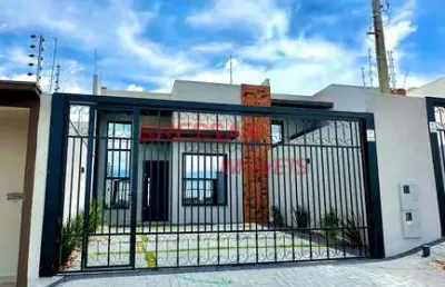Vendo casa no jd veredas ,com suíte mais dois quartos com sobra terreno