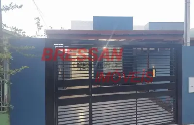 Casa com 80,21 mts com suite mais 2 qtos. 175 mts  bairro canceli em cascavel pr
