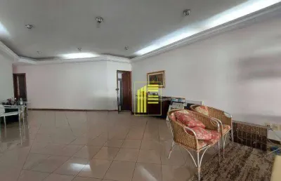 Casa térrea para venda no condomínio real com 03 suítes, varanda, piscina.