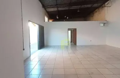 Salão comercial para locação no parque industrial com 180m².