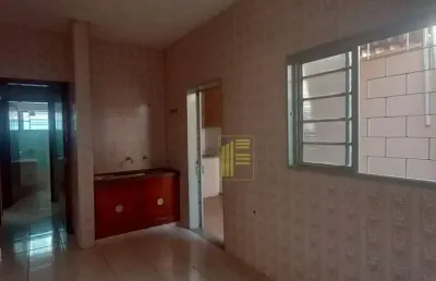 Apartamento para locação na vila maceno com 03 dormitórios.