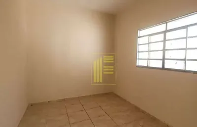 Casa para locação no bairro jd. estrela, próximo a represa municipal.