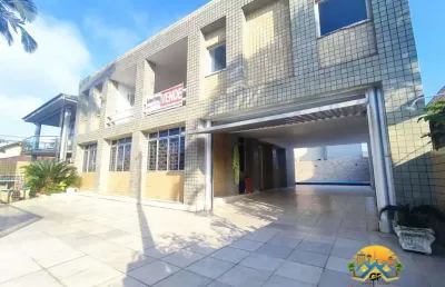 Casa pé na areia - casa duplex com 5 quartos + 4 banheiros + 3 salas + espaço gourmet + churrasqueira e piscina.