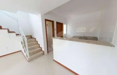 Casa com 2 dormitórios à venda, 76 m² por r$ 370.000,00 - serra grande - niterói/rj