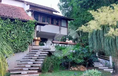 Lindíssima casa com 4 dormitórios à venda, 220 m² por r$ 1.500.000