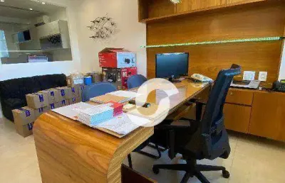 Sala comercial c/ vidro acústico, prédio comercial novo e com excelente estrutura com sala de reuniões e espaço livre no rooftop e estacioncionamento