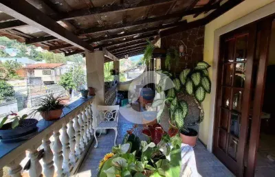 Casa com 7 dormitórios à venda, 300 m² por r$ 1.200.000,00 - fátima - niterói/rj