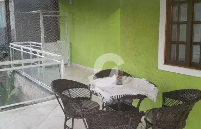 Casa em condomínio fechado com 3 quartos à venda na Rua Frederico Malesherbes Figueredo, 155, Maria Paula, São Gonçalo