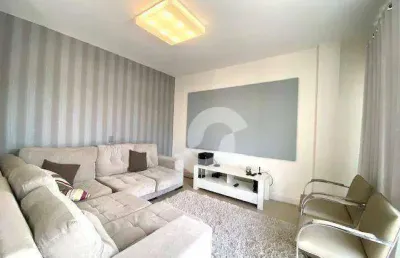 Cobertura reformada com 4 quartos no miolo de icaraí