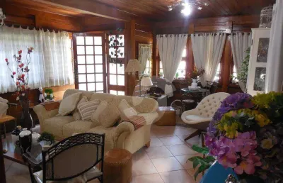 Casa com 4 quartos à venda na rua vereador agostinho de paula santos, 474, piratininga, niterói, 178 m2 por r$ 710.000