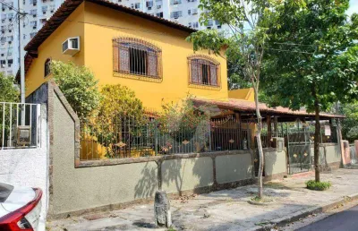 Casa com 3 dormitórios à venda, 450 m² por r$ 690.000,00 - santa rosa - niterói/rj