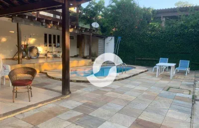 Linda casa! ensolarada, aconchegante, em ótimo condomínio,  com toda a privacidade que você e sua família  procuram. muito verde,  lazer completo!