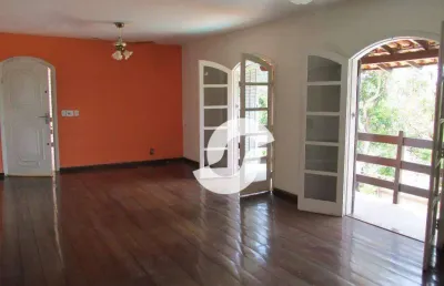 Excelente casa 3 quartos 1 suíte, com lazer em condomínio