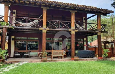 Casa com padrão boutique em itacoatiara - 4 qtos a 400m da praia de itacoatiara
