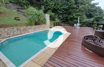 Casa com 4 dormitórios à venda, 463 m² por r$ 2.500.000,00 - piratininga - niterói/rj
